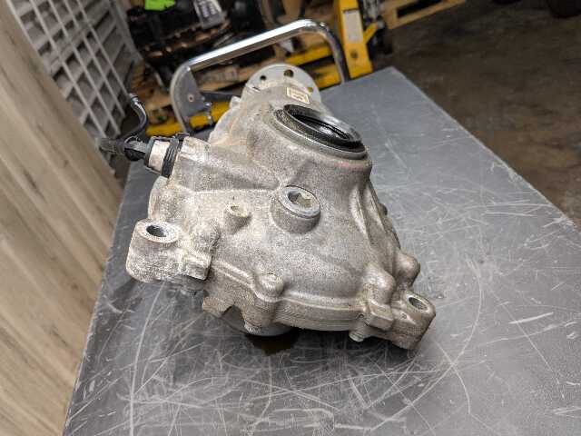 *OEM BMW G01 G02 G05 G06 X3 X5 Front Differential Axle Gearbox Carrier 3.385 61k
