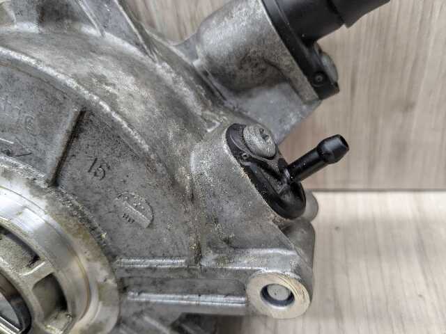 OEM BMW E70 F06 F10 F13 F15 F16 F85 F86 X5 X6 X5M M5 Engine N63 S63 Vacuum Pump