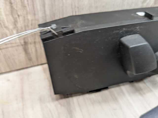 OEM BMW E82 E88 E89 E92 135 335 Front Right Passenger Seat Adjust Memory Switch