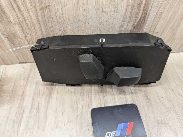 OEM BMW E82 E88 E89 E92 135 335 Front Right Passenger Seat Adjust Memory Switch
