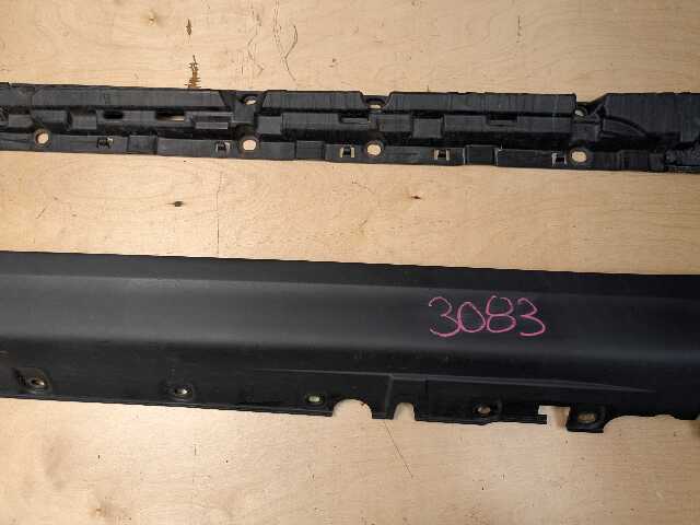 *14-18 OEM BMW F15 X5 Left Driver Side Skirt Rocker Panel Molding w/ Bracket