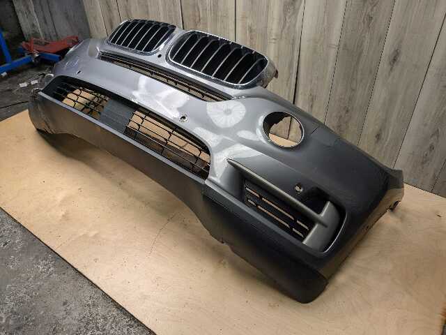 *14-18 OEM BMW F15 X5 BASE Front Bumper Cover w/ Upper Lower Grilles Gray A52