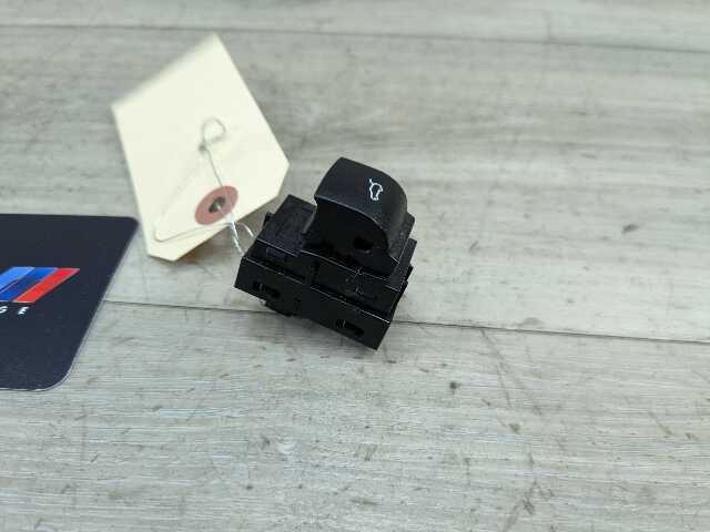 14-19 OEM BMW F15 F16 F85 F86 X5 X6 X5M X6M Trunk Hatch Release Switch Button