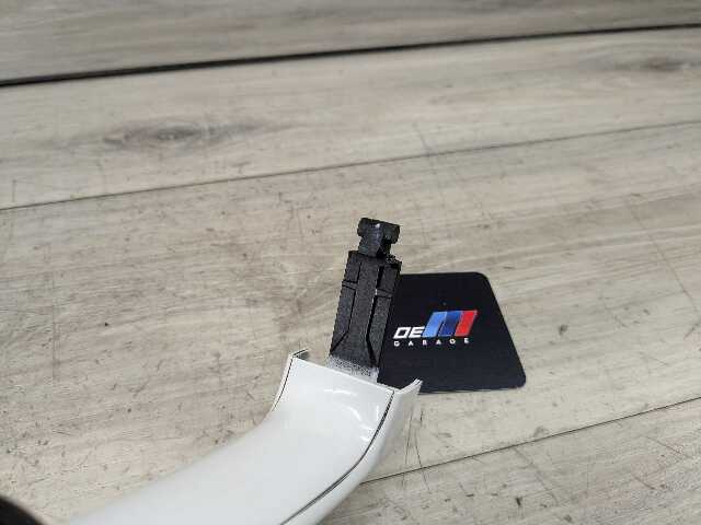OEM BMW F15 F16 F85 F86 X5 X6 Left Driver Door Handle COMFORT ACCESS White 300