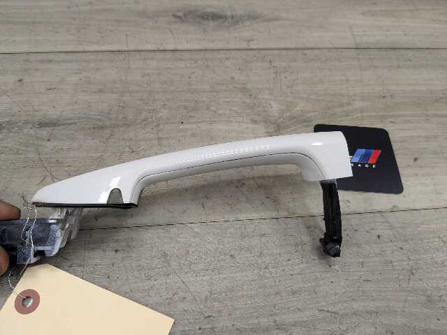 OEM BMW F15 F16 F85 F86 X5 X6 Left Driver Door Handle COMFORT ACCESS White 300