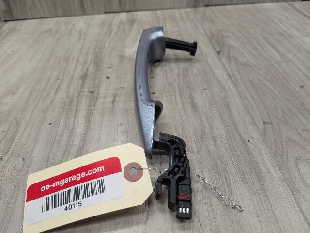 08-13 OEM BMW E82 E88 128 135 Right Passenger COMFORT ACCESS Door Handle Blue