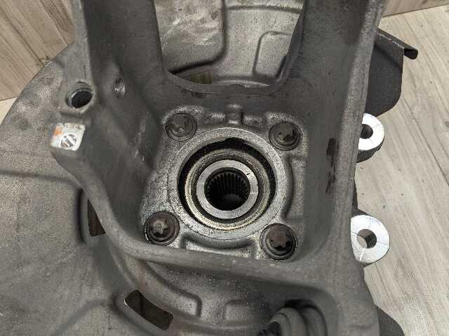 OEM BMW E70 F15 F16 F85 X5 X6 Rear Right Passenger Spindle Hub Carrier Knuckle