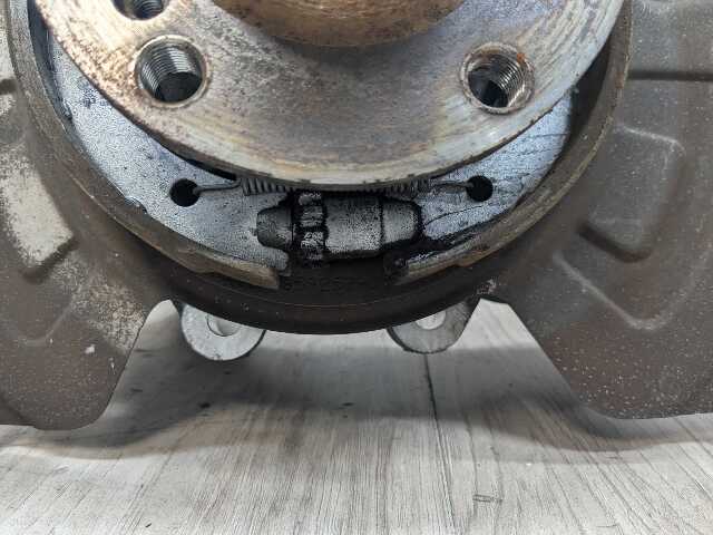 OEM BMW E70 F15 F16 F85 X5 X6 Rear Right Passenger Spindle Hub Carrier Knuckle