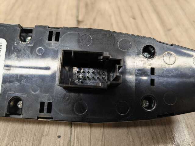 14-19 OEM BMW F15 F16 F85 X5 X6 Front Driver Master Window Glass Lifter Switch