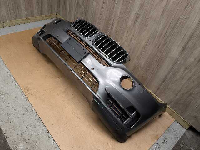 *14-18 OEM BMW F15 X5 Front Bumper Cover w/ Upper Lower Grilles Gray A52