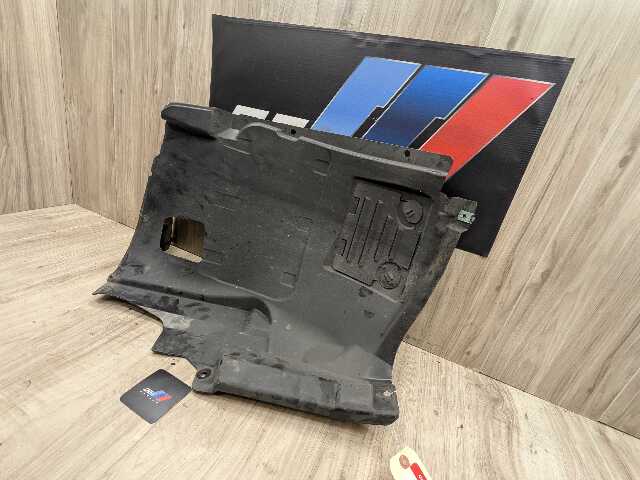 OEM BMW E82 E88 128 135 M SPORT Left Driver Fender Liner Wheel Splash Shield