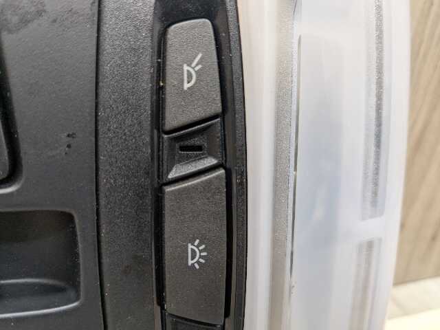 14-19 OEM BMW F15 F16 X5 X6 Headliner Roof Console Dome Light SOS Switch White