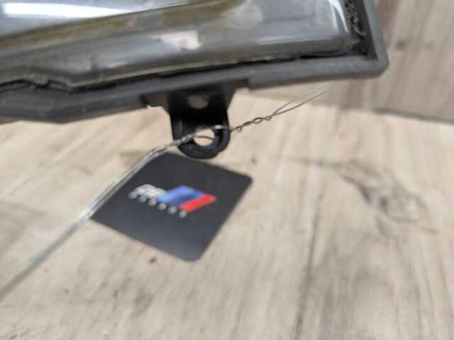 OEM BMW F15 F16 F25 F85 F86 X5 X6 Right Passenger Side Mirror Turn Signal Light