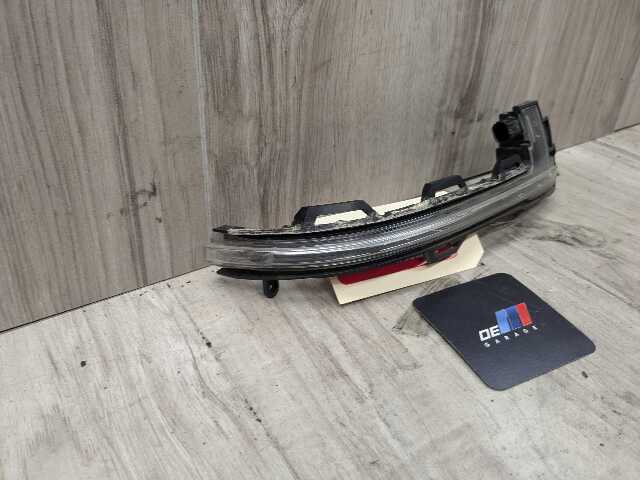 OEM BMW F15 F16 F25 F85 F86 X5 X6 Right Passenger Side Mirror Turn Signal Light