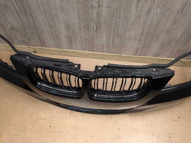 *09-11 OEM BMW E90 E91 328 335 Front Bumper Cover w/ Grilles Black 668