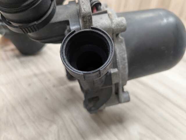 OEM BMW E82 E88 E90 E92 E93 Engine N51 Secondary Smog Air Injection Pump Motor