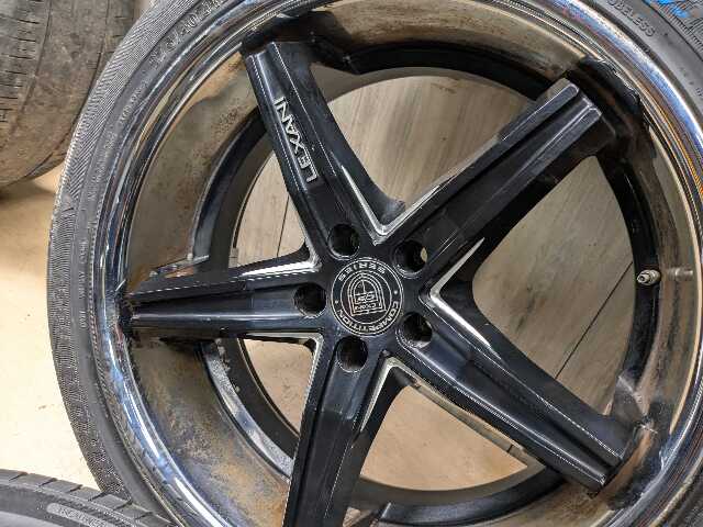 *NOTE* 15-19 LEXANI BMW F16 X6 Wheels Rims 22in 5x120 Silver / Black SET (4)