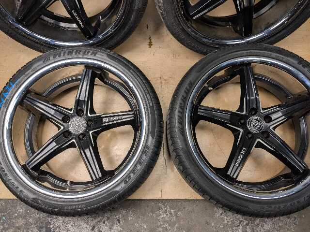 *NOTE* 15-19 LEXANI BMW F16 X6 Wheels Rims 22in 5x120 Silver / Black SET (4)