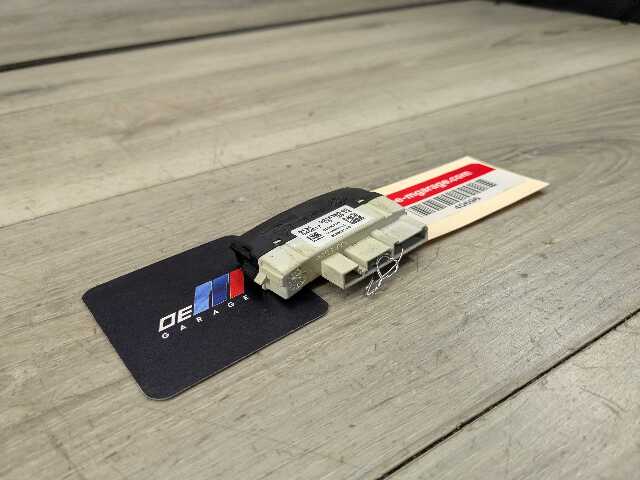 11-17 OEM BMW F02 F10 F15 F22 F30 F32 F36 Steering Wheel Control Module