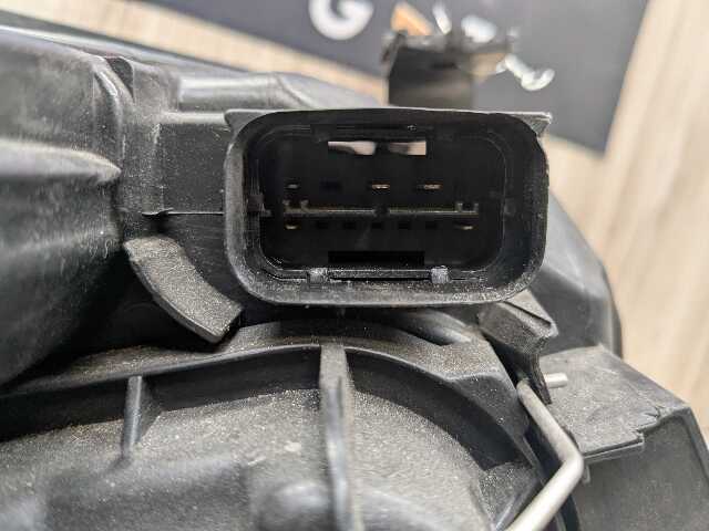 09-11 TYC BMW E90 328 335 LCI Left Driver Side Halogen Headlight w/ Modules