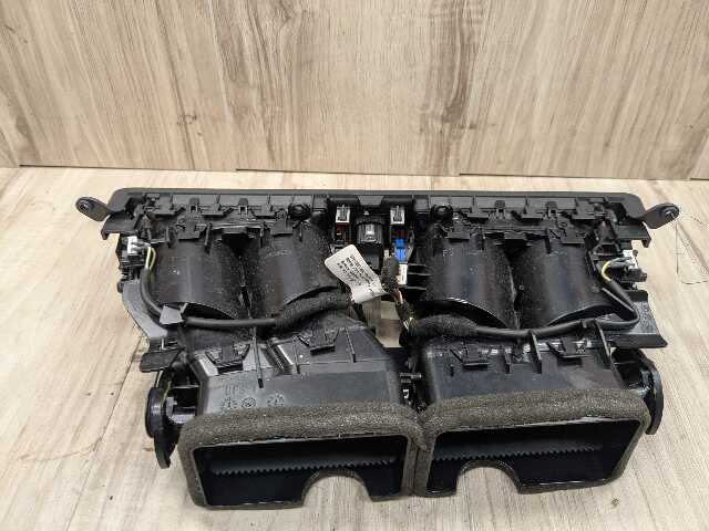 09-15 OEM BMW F01 F02 740 750 760 B7 Dash Center AC Air Vent Fresh Grille Black