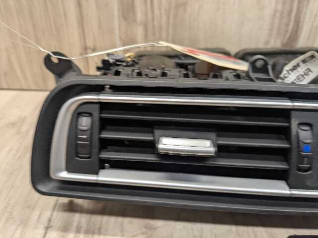 09-15 OEM BMW F01 F02 740 750 760 B7 Dash Center AC Air Vent Fresh Grille Black