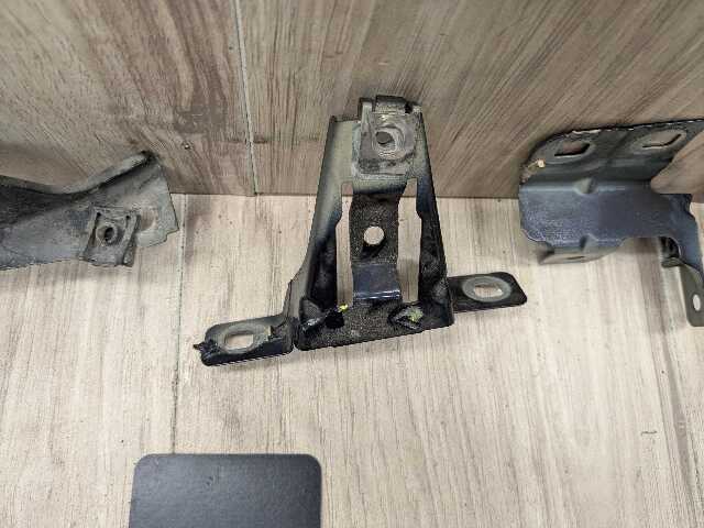 OEM BMW F01 F02 740 750 760 B7 Front Left Driver Fender Bracket Wing Holder SET