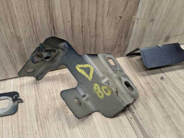 OEM BMW F01 F02 740 750 760 B7 Front Left Driver Fender Bracket Wing Holder SET