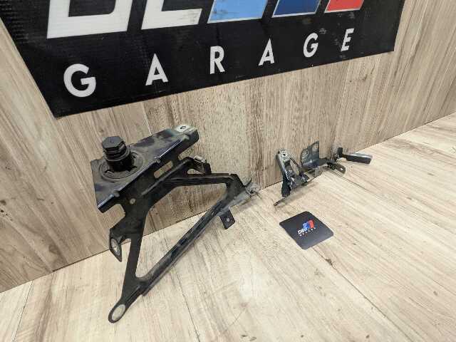 OEM BMW F01 F02 740 750 760 B7 Front Left Driver Fender Bracket Wing Holder SET