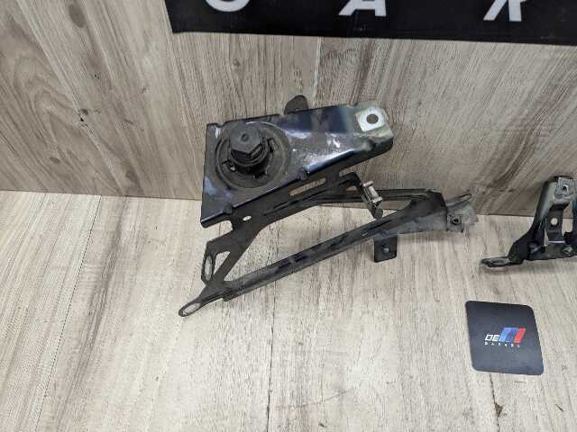 OEM BMW F01 F02 740 750 760 B7 Front Left Driver Fender Bracket Wing Holder SET