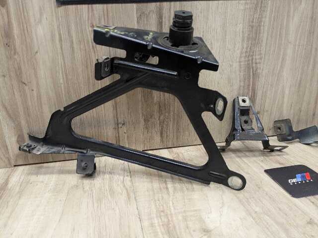 OEM BMW F01 F02 740 750 760 Front Right Passenger Fender Bracket Wing Holder SET