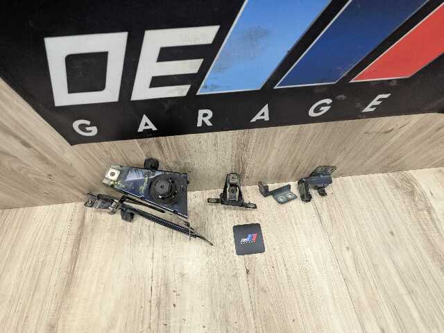 OEM BMW F01 F02 740 750 760 Front Right Passenger Fender Bracket Wing Holder SET