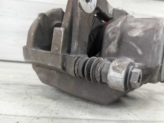 OEM BMW G01 G20 G22 G23 G26 G29 X3 330 430 FRONT Right Passenger Brake Caliper