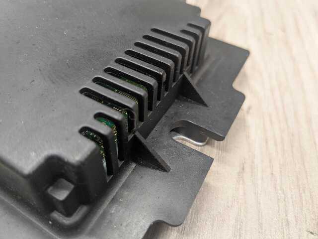 06-10 OEM BMW E90 E92 M3 328 335 AHL FRM II 2 Footwell Light Control Module