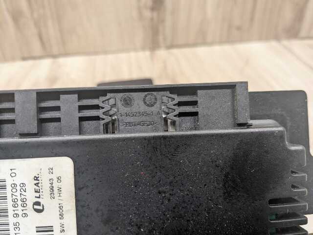 06-10 OEM BMW E90 E92 M3 328 335 AHL FRM II 2 Footwell Light Control Module