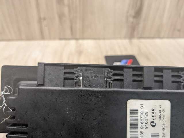 06-10 OEM BMW E90 E92 M3 328 335 AHL FRM II 2 Footwell Light Control Module