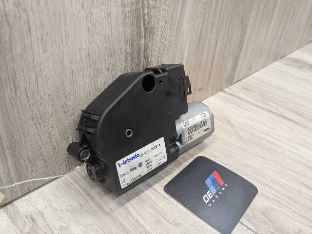 OEM BMW F02 F06 F10 F13 F16 F22 F30 F32 F36 F80 F82 Sunroof Glass Motor Drive