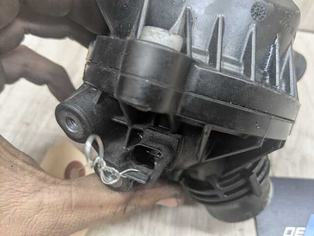 WAHLER BMW E70 E90 E92 E93 Engine N51 N52 N54 Water Coolant Thermostat Housing