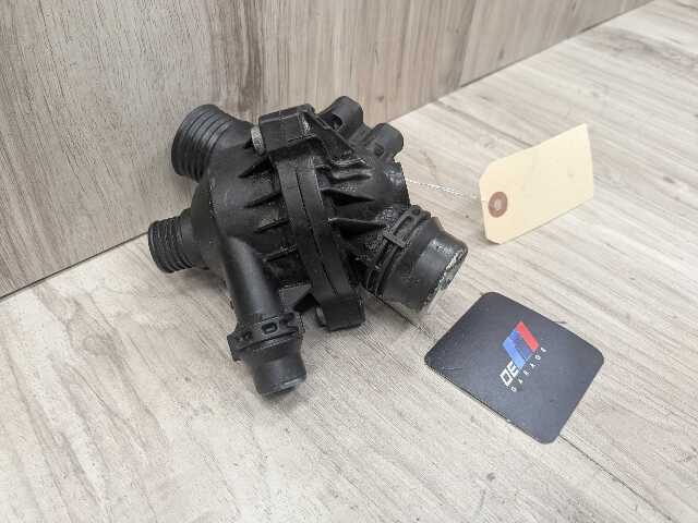 WAHLER BMW E70 E90 E92 E93 Engine N51 N52 N54 Water Coolant Thermostat Housing