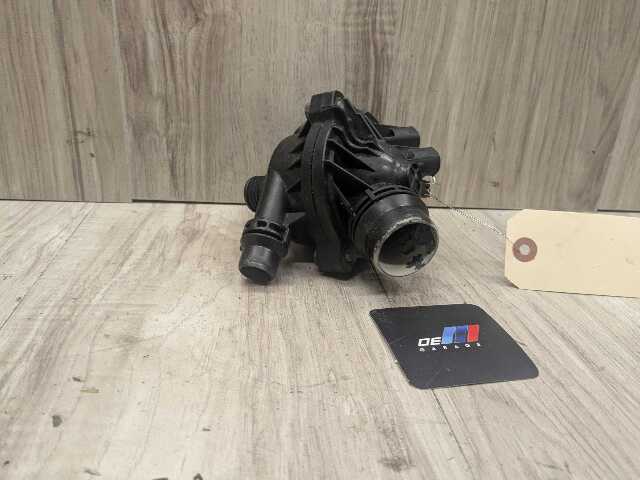 WAHLER BMW E70 E90 E92 E93 Engine N51 N52 N54 Water Coolant Thermostat Housing