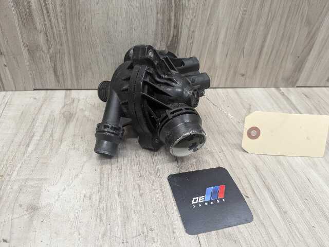 WAHLER BMW E70 E90 E92 E93 Engine N51 N52 N54 Water Coolant Thermostat Housing