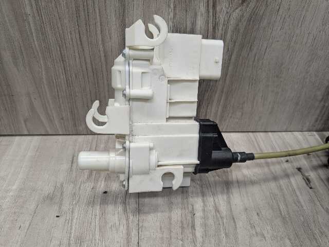 16-22 OEM BMW G11 G12 FRONT RIGHT PASSENGER Door Lock Latch Actuator SOFT CLOSE