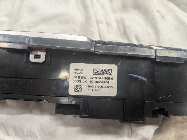 17-20 OEM BMW G30 G31 530 540 M550 Center Console Operating Unit Traction Switch