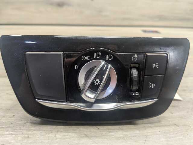 OEM BMW F90 G30 G32 530 540 M550 M5 Headlight Switch Control Panel Light Module