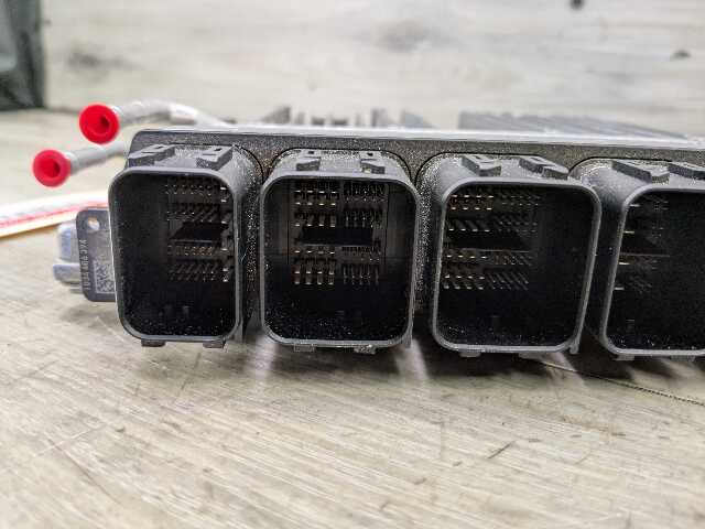 OEM BMW G11 G12 G30 M550 750 DME ECU Engine N63R Control Module Computer 880