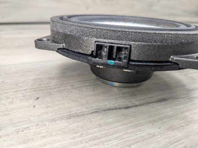 OEM BMW F90 G11 G12 G16 G30 M550 M5 M8 Mid Range Audio Speaker BOWERS & WILKINS