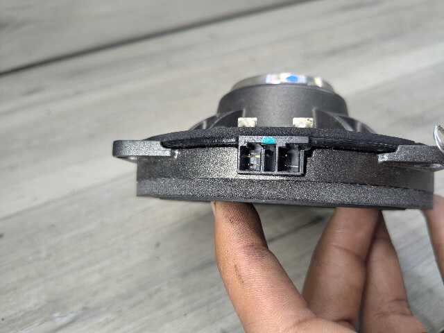 OEM BMW F90 G11 G12 G16 G30 M550 M5 M8 Mid Range Audio Speaker BOWERS & WILKINS