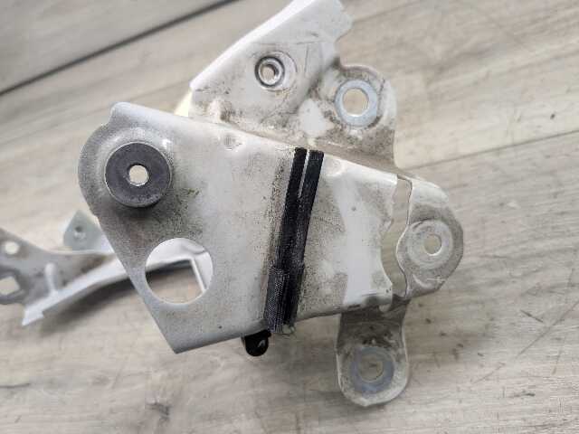 OEM BMW F90 G30 530 540 M550 M5 Front Left Driver Fender Wing Holder Bracket SET
