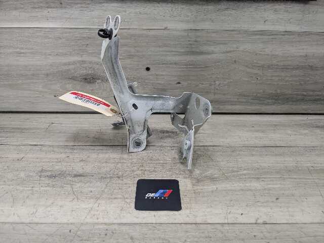 OEM BMW F90 G30 530 540 M550 M5 Front Right Passenger Fender Wing Bracket SET