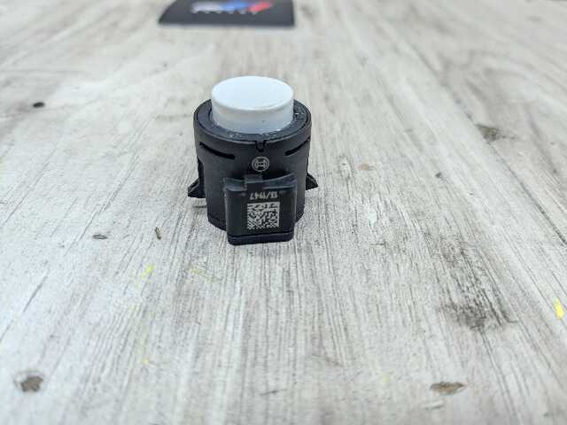 OEM BMW F44 G01* G05 G16 G20 G26 G30* G80 M3 M4 Bumper Parking PDC Sensor White